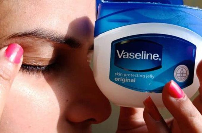 3 công thức dưỡng lông mày bằng vaseline giúp lông mày mọc nhanh như thổi