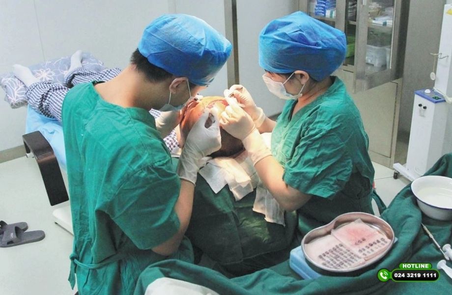 Bác sĩ cấy tóc Thượng Hải có được cấp phép tại Việt Nam không?