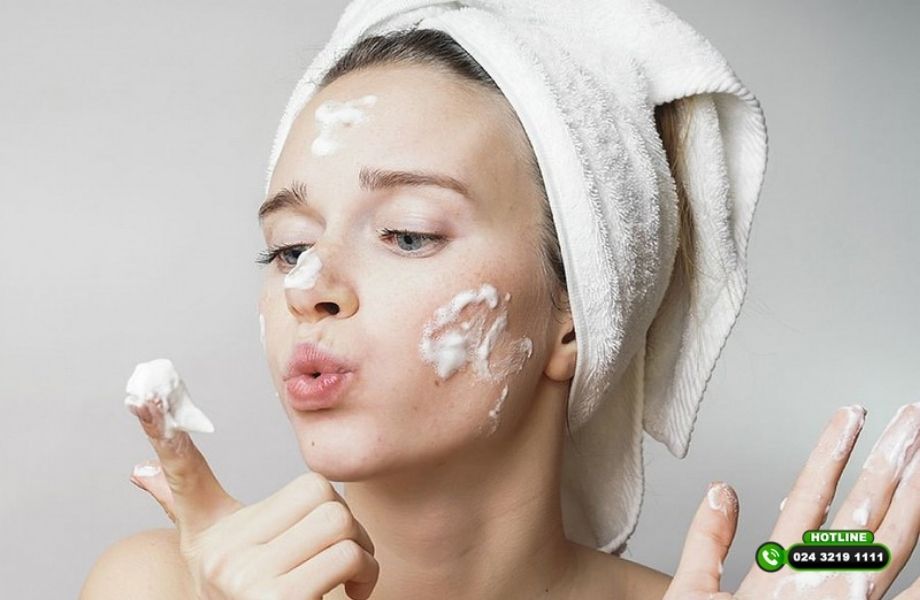 Nguyên nhân bị rụng tóc nhiều và nổi mụn là do nội tiết tố?