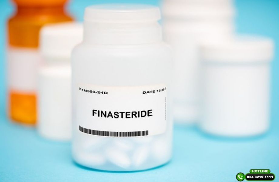 Rụng tóc DHT là gì? Vì sao càng điều trị muộn tóc càng khó mọc lại?