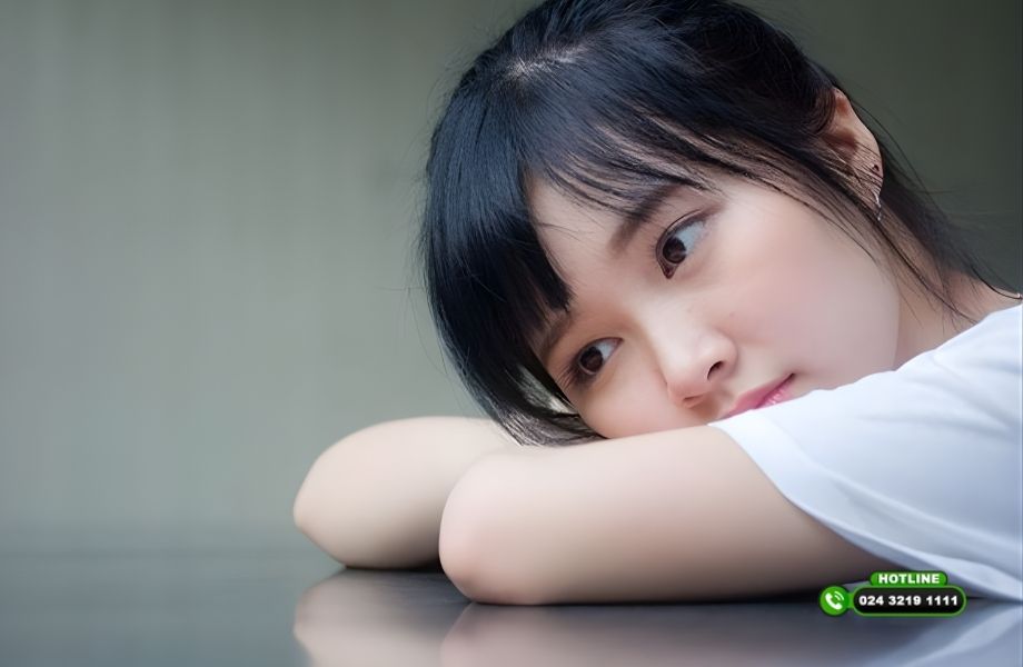 Tuổi học sinh mà bị rụng tóc nhiều nguyên nhân do đâu?