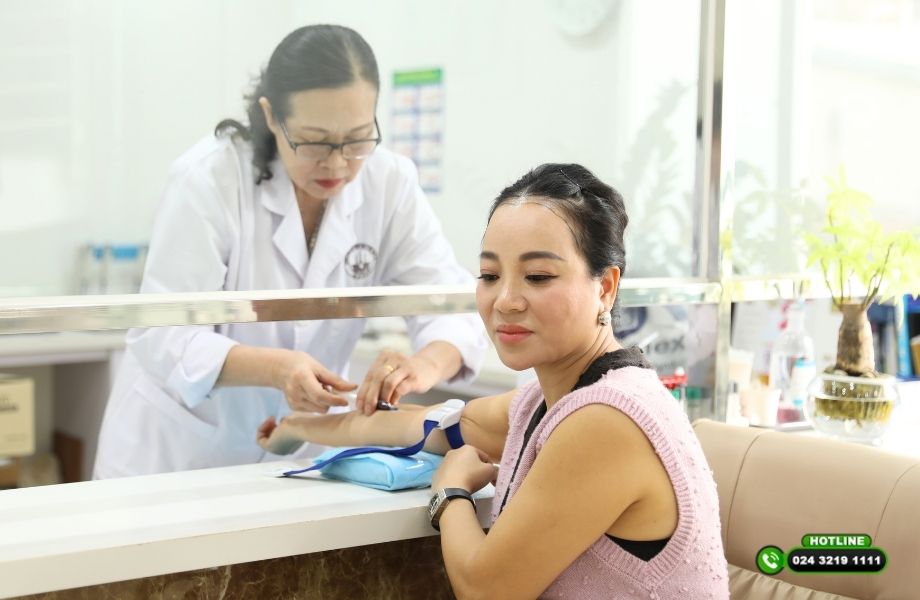 Doanh nhân Lưu Bích Nguyệt cấy tóc sợi dài PNS và góc nhìn thẳng thắn về thẩm mỹ hiện đại