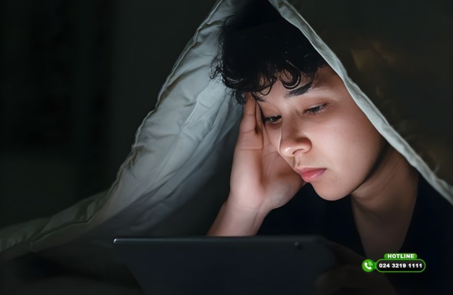 Giải đáp: Học lớp 12 mà bị rụng tóc do đâu?