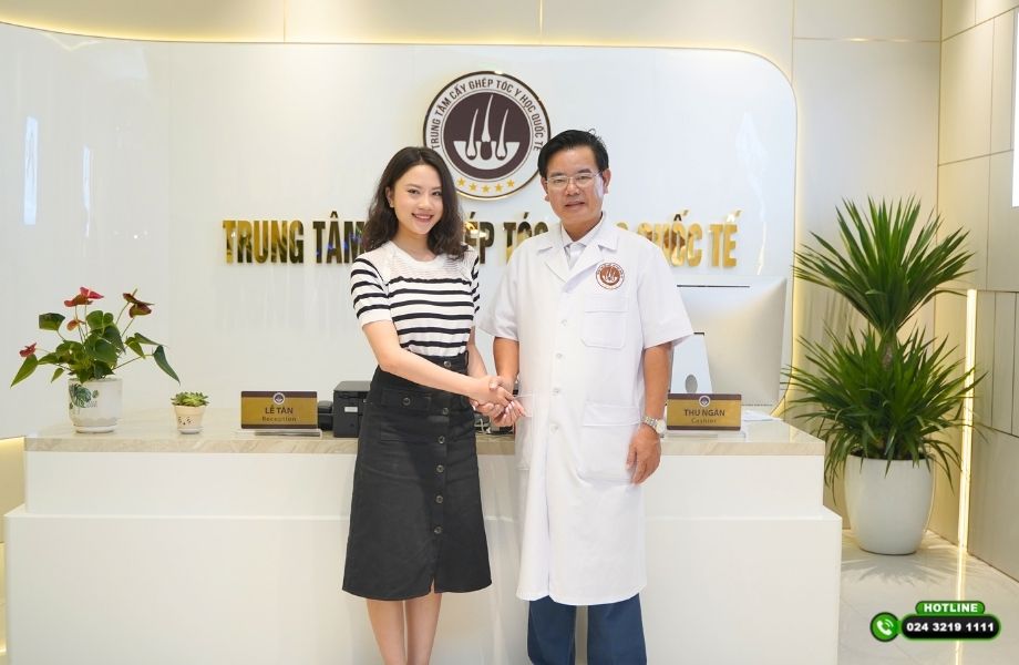 Điều gì tạo nên uy tín của Bác sĩ Vương Cấy tóc Y học Quốc tế?